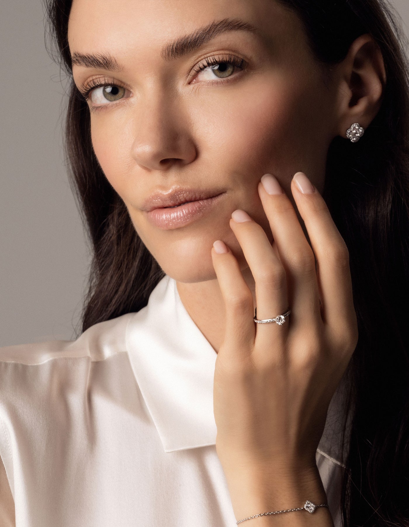 "Legacy of Elegance" - Diamant Ohrstecker Grande