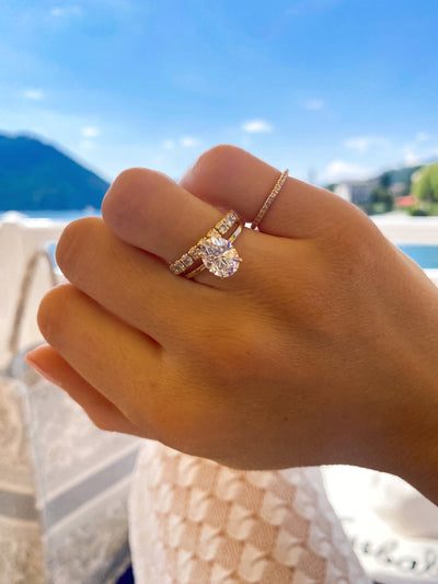 OVAL CUT - SIGNATURE Skinny Setting Engagement Ring