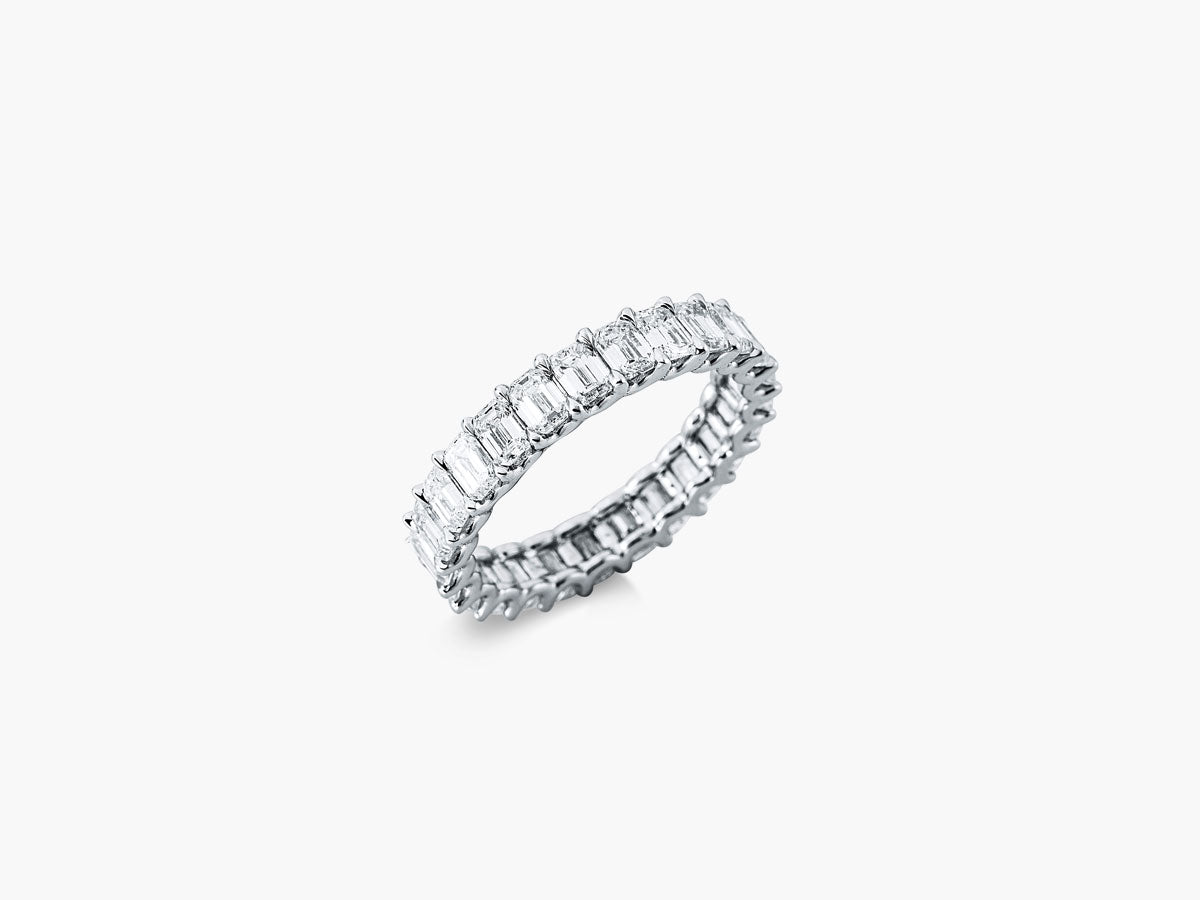 NEW YORK - Emerald Cut Diamant Eternity Ehering