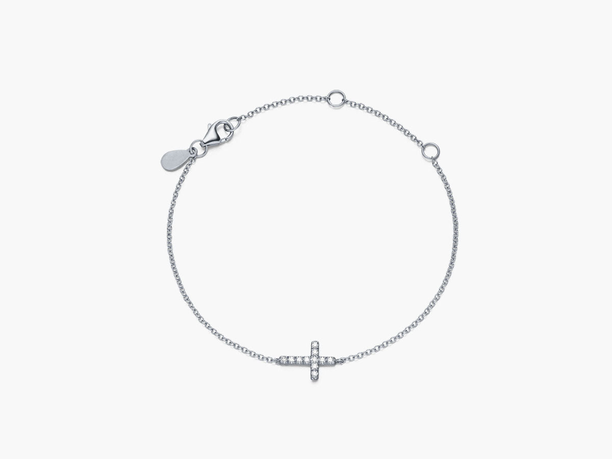 Petit collier de diamant croix