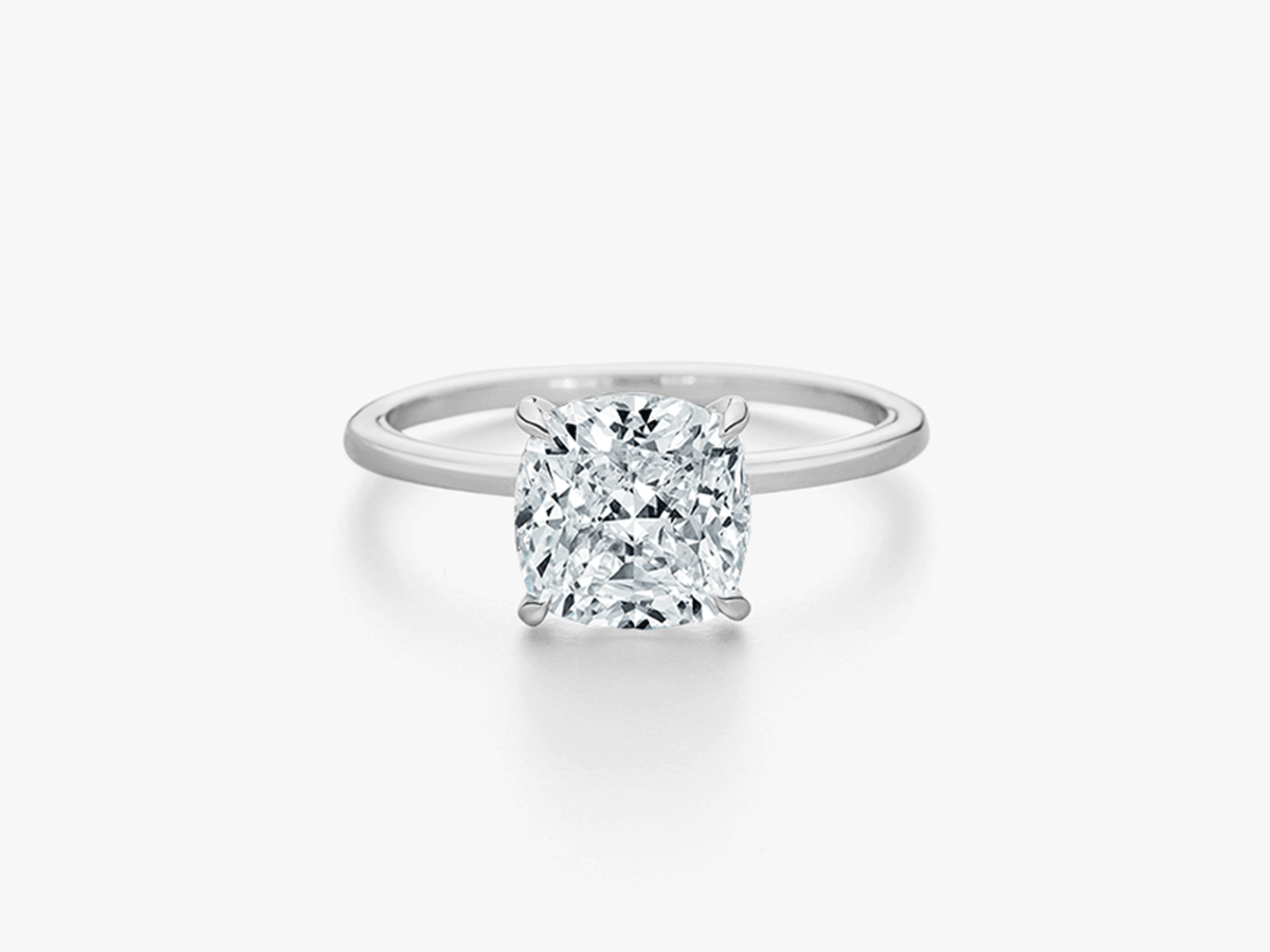 CUSHION CUT - SIGNATURE Skinny Setting Verlobungsring