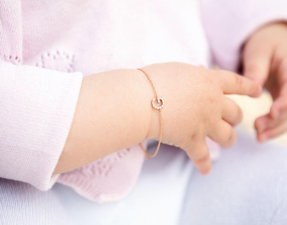 Buchstaben Armband KIDS - Weissgold, Gelbgold, Roségold <br>funkelnde Diamanten - Giselle Jewelry CH - 2