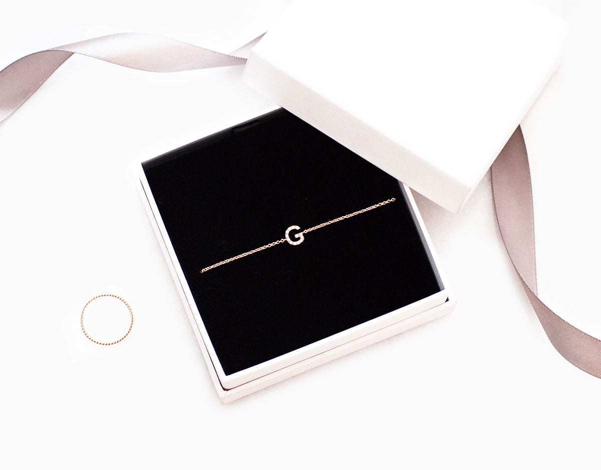 BABY DIAMOND LETTERS BRACELET