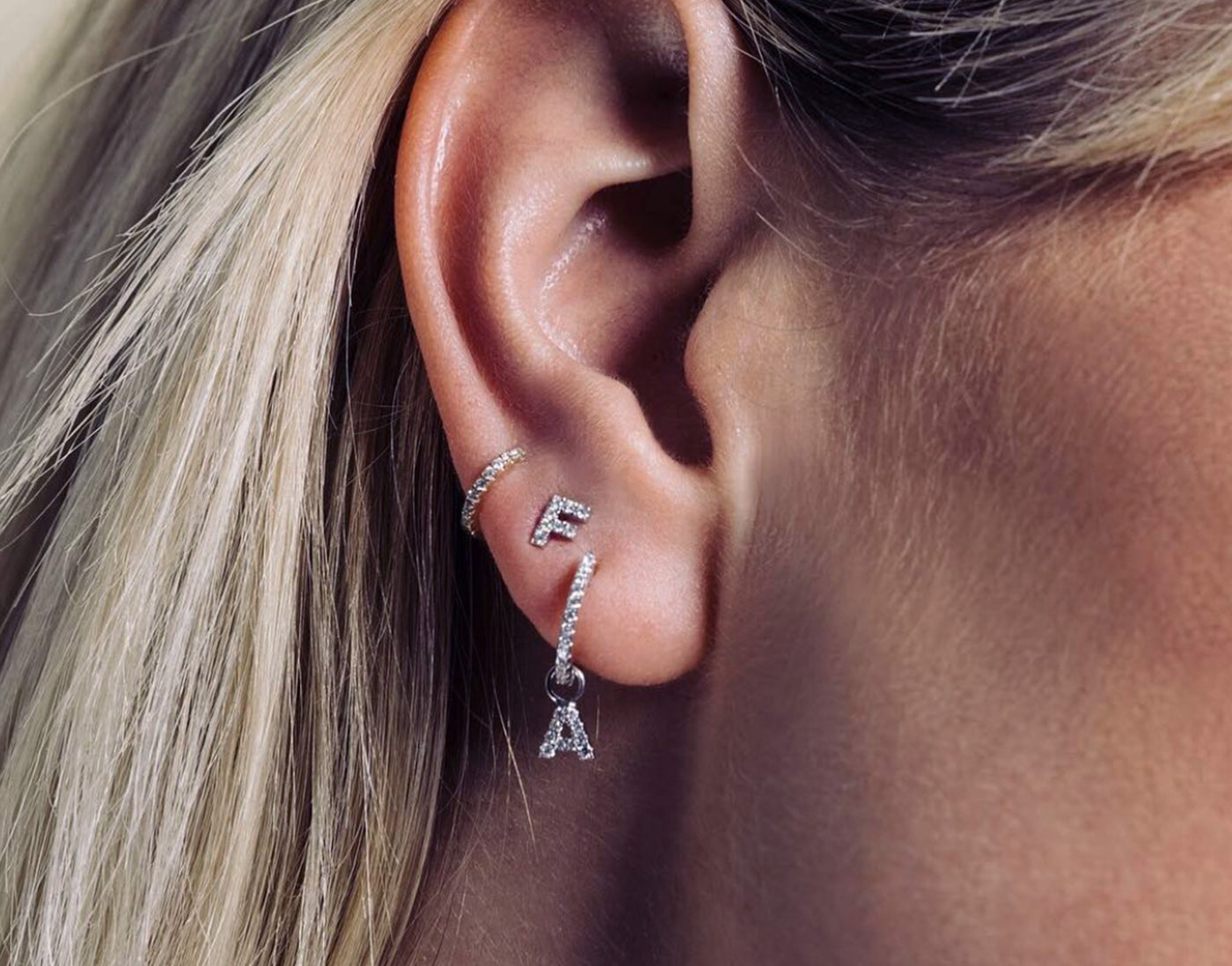 DIAMANT LETTRES CLOU D'OREILLE