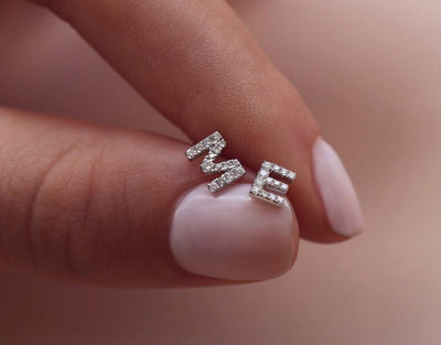 DIAMANT LETTRES CLOU D'OREILLE