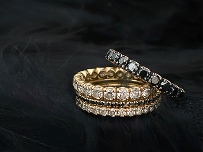 NAOMI schwarze Diamanten Eternity Ring