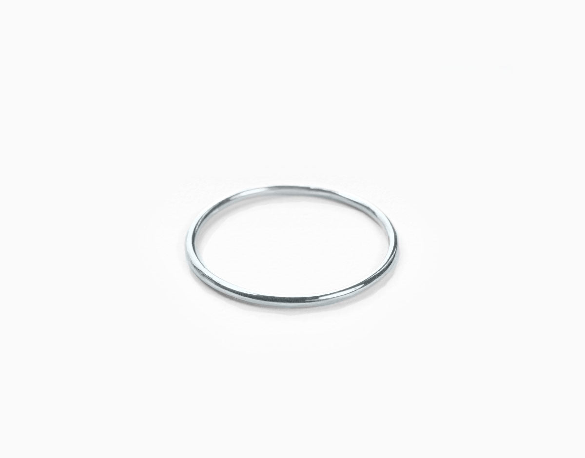 Skinny ring